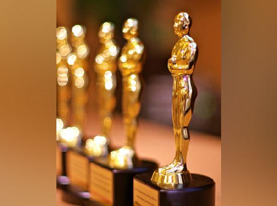 Academy considers postponing Oscars 2021