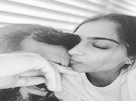 Sonam shares adorable monochromatic picture with Anand amid self-quarantine