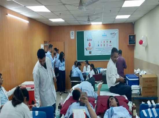 Aakash Educational Services organizes blood donation camp 
