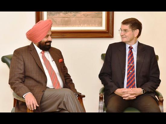 ICID President calls on Punjab Water Resources Minister

