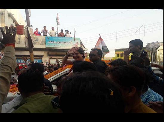 Priyanka holds mega road show in Fatehpur