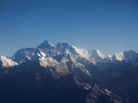 Coronavirus scare forces Nepal to shut Everest access