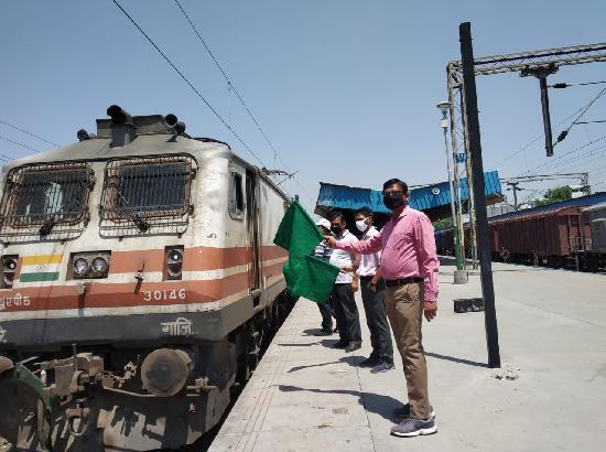 3.11 lakh migrants moved in 250 Shramik special trains from Punjab

