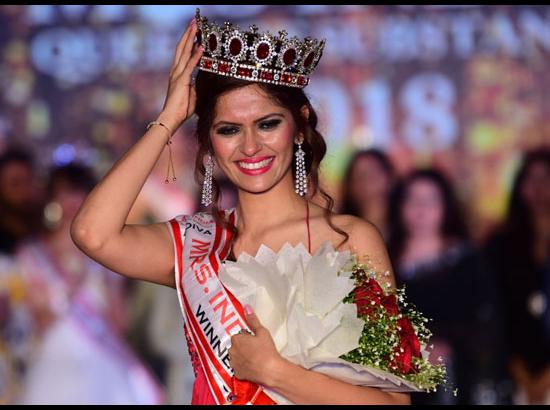 Shivani Naik Shah crowned Mrs. India 2018 Queen of Substance
