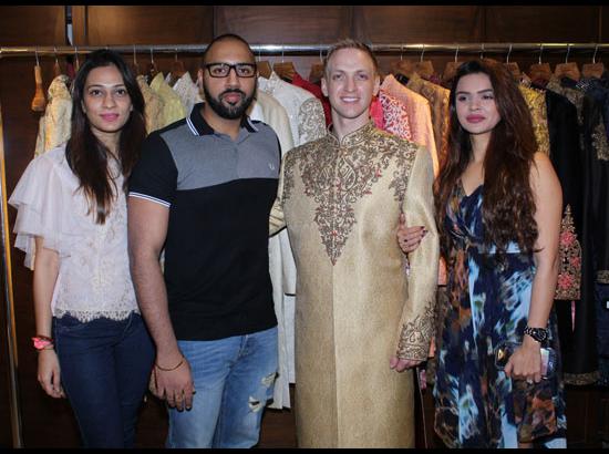  Mumbai: Aashka Goradia and Brent Goble wedding Outfit
