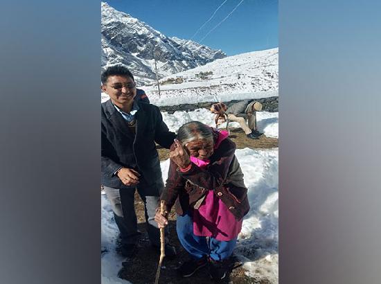 Himachal Pradesh polls: 83-year-old walks 14 km in snow to cast vote in Chamba
