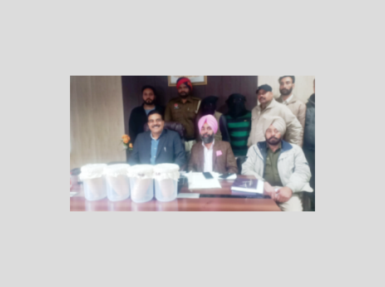CI nabs two drug smugglers with Rs.20 crore heroin