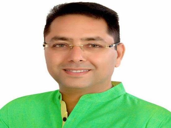 Aman Arora writes to Capt. Amarinder, demands to allocate yearly 3-crore MLALAD funds to MLAs in Punjab

