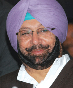 Capt Amarinder welcomes Jan 30 elections; festive mood among Congress workers