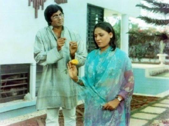 Amitabh Bachchan reveals interesting trivia about Jalsa, as 'Chupke Chupke' clocks 46 years