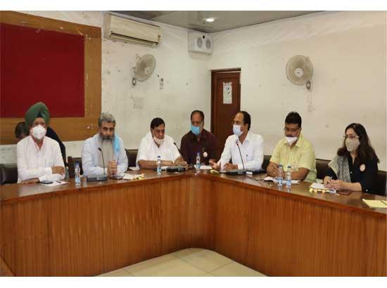 Ashu holds review meeting with NHAI officials 