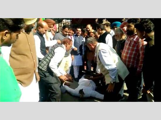 Rafale Verdict: BJP holds protest demanding apology from Rahul Gandhi