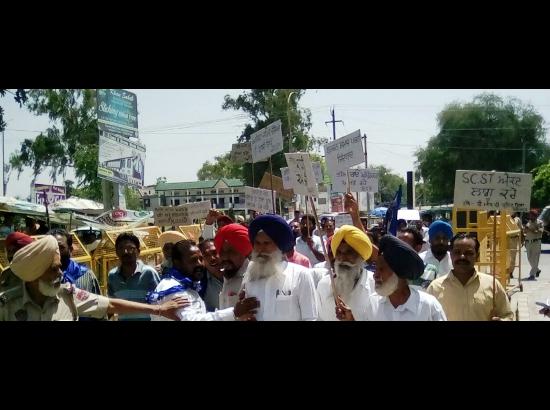 BSP workers hold protest over Phagwara shootout incident