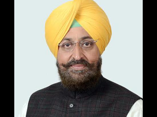 I greatly appreciate strong support that Cong, Punjab govt has shown for farmers: Bajwa