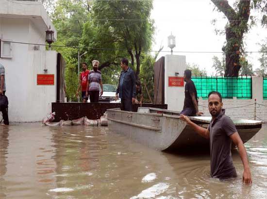 Bathinda Floods : Manpreet ,Badal reacts, blames Akali-held Corporation for deliberately delaying works 
