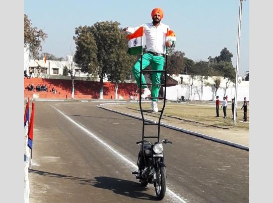 Bikers enthral audience with spectacular bike stunts on R-Day celebrations at Ferozepur