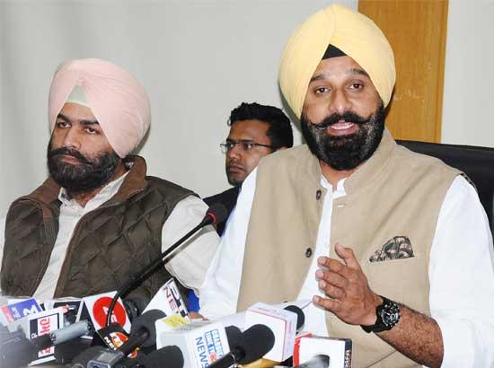 SAD condemns Punjab DGP Dinkar Gupta for hurting Sikh sentiments by painting them as terrorists
