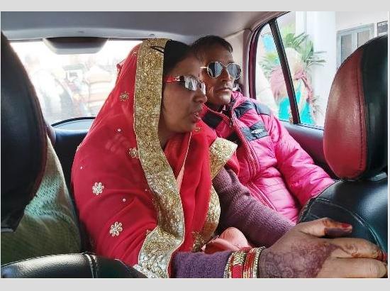 Love is blind: Two visually-impaired ties knot, DC sends best wishes