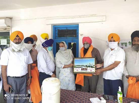 Baba Moti Ram Mehra Khoon Dan Committee organized 111th Blood donation camp at Gurudwara Fatehgarh Sahib donated 60 Units.

