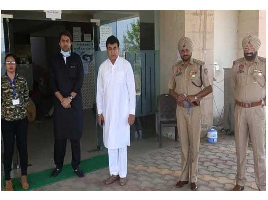Capt Sandeep takes stock of essential services in Dakha
