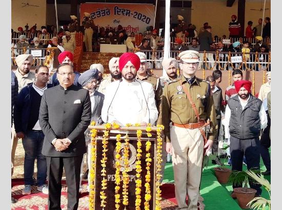 70 lac devotees pay obeisance at Sultanpur Lodhi and Dera Baba Nanak during 550th Parkash Parv celebration:  Channi