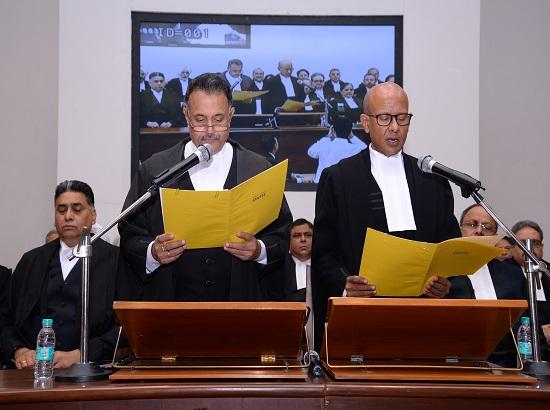 Chief Justice administers oath to one new High Court Judge
