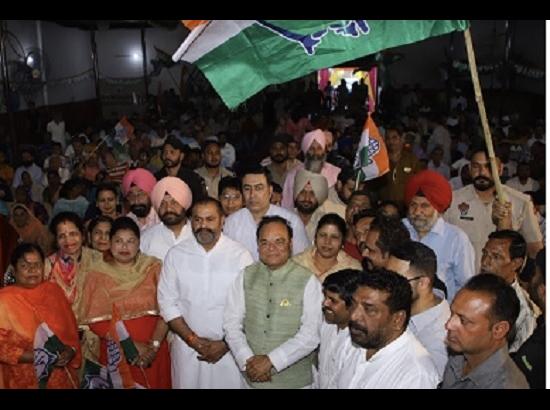 Congress candidate Chaudhary Santokh Singh kicks off his campaign

