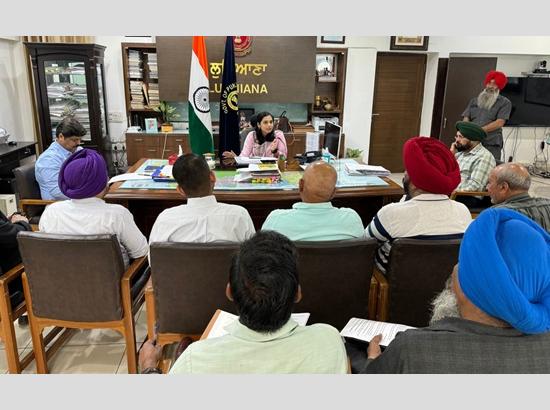 Ludhiana: DC reviews ongoing wheat procurement