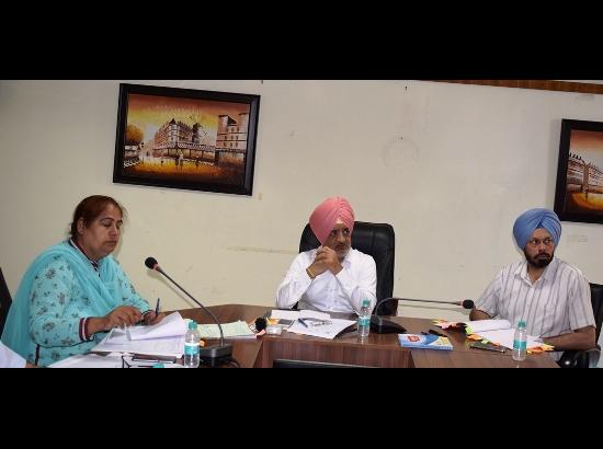DC Fazilka expresses serious concern on road accidents, orders removal of illegal encroachments
