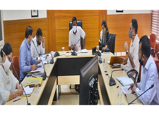 Mohali Deputy Commissioner reviews work of revenue offices