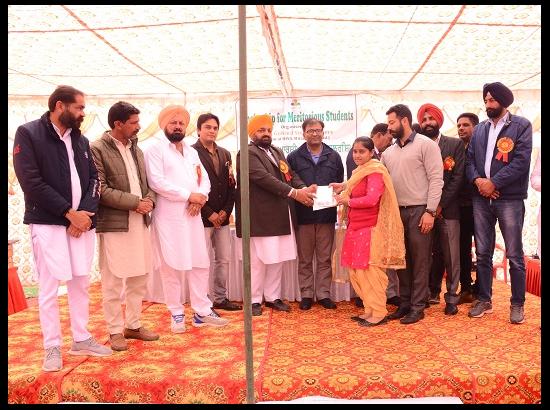 Guru Gobind Singh Refinery reward 67 meritorious students