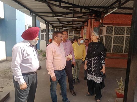 Mohali Civil Surgeon inspects District Hospital, ensures quality healthcare