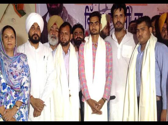 Badal should honour commitments made to families of martyrs: Channi

