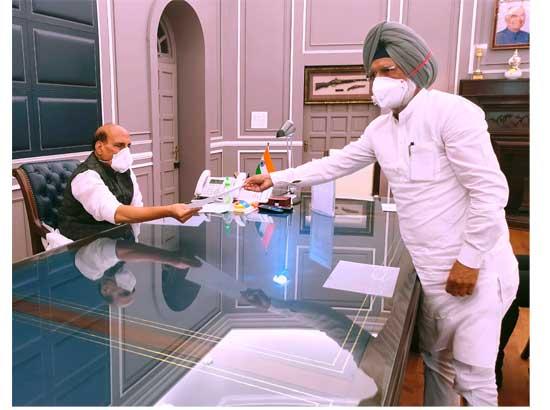 MP meets Union Defence Minister demands to set up a Corridor for Defence manufacturing Industry at Fatehgarh Sahib