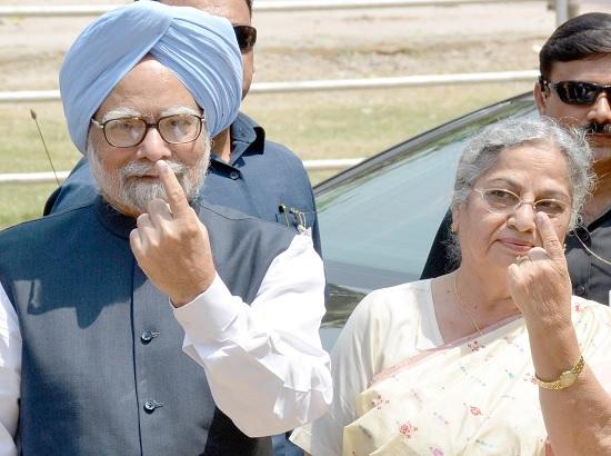 Dr Manmohan Singh, wife to vote in Assam