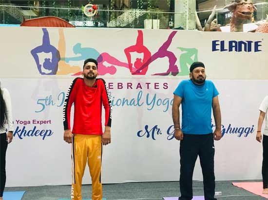 
Prominent Punjabi Actor-Comedian Gurpreet Ghuggi promotes Yoga at Elante for healthly living
