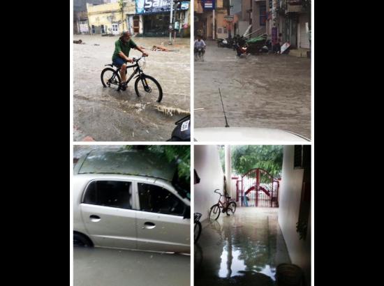 Heavy rain leads to flood-like situation in Ferozepur