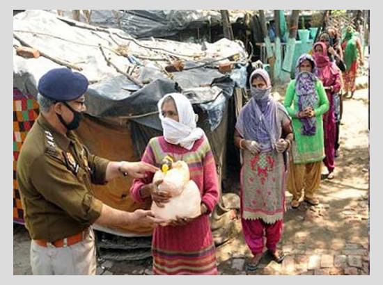 MLA Pargat Singh ,Beri ,Rinku,Laddi I and Chaudhry ensure food for needy during Curfew 
