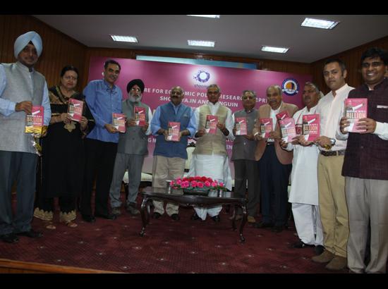 Governor Badnore releases book on Modi government's 3 years  