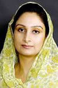 Contest in this constituency is between Harsimrat Badal (SAD) and Manpreet Badal (PPP & Co
