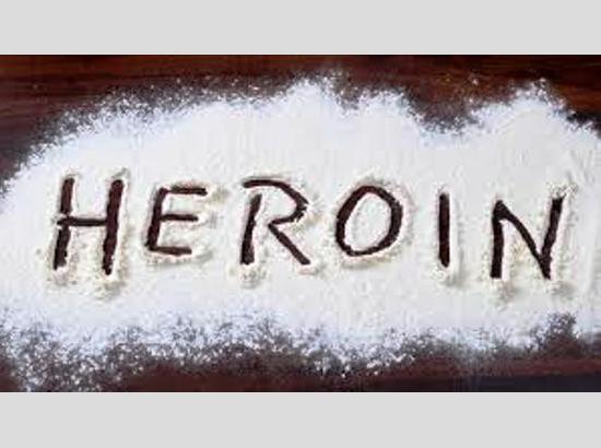 Police, BSF in joint operation seize heroin, opium near Indo-Pak Zero Line