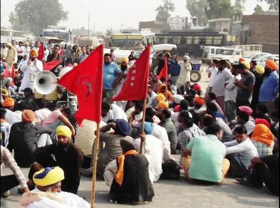 Massive Traffic Jam by Contractual Employees At Makhu; Demand Regularization of Services 