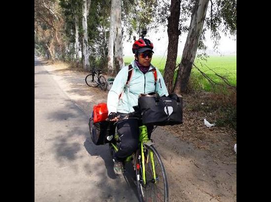 Jyothi Rongala – Telgu girl on a solo 30,000 km cashless cycle ride to prove Indian roads are safe for women!



