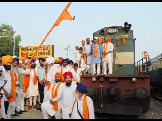 Speical Train flagged off  from Ferozepur for Sri Hazoor Sahib(Naded)