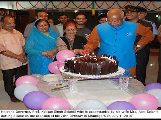 Kaptan Singh Solanki turns 78; Celebrates with differently-abled children