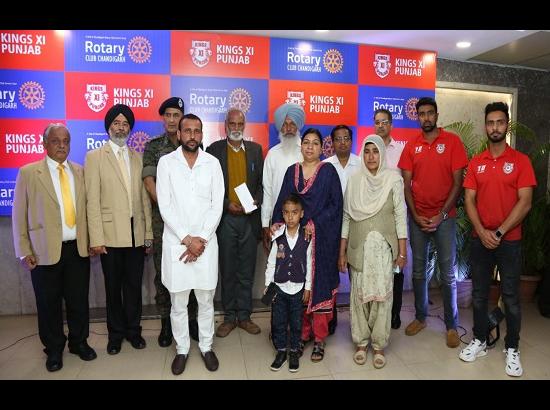 Rs 25 lakh aid to Pulwama martyrs' kin by Kings XI Punjab and Rotary Club, Chandigarh 