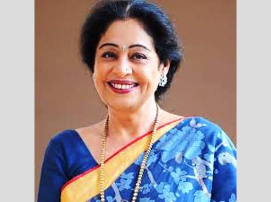 Kirron Kher congratulates doctors, staff on discharge of COVID-19 patient