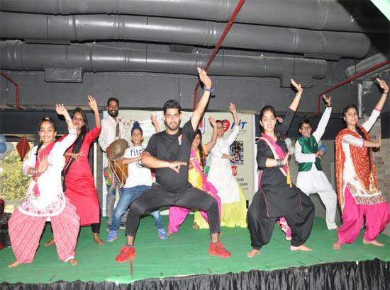Live Dhol Bhangra workshop’ revives traditional folk dance form 