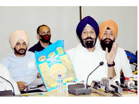 SAD demands independent inquiry into seed scam run by close associate of minister Sukhjinder Randhawa
