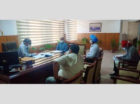 Divisional Commissioner Chander Gaind takes stock Of COVID-19 after spike in cases